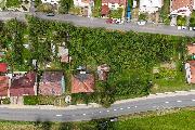 Prodej stavebn�ho pozemku s rodinn�m domem k rekonstrukci � Sehradice, okres Zl�n.
