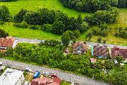 Prodej stavebn�ho pozemku s rodinn�m domem k rekonstrukci � Sehradice, okres Zl�n.