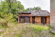 Prodej stavebn�ho pozemku s rodinn�m domem k rekonstrukci � Sehradice, okres Zl�n.