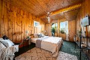 Prodej v�jime�n� historick� stavby 1 150 m² s pozemkem 2 217 m² u rybn�ka Jiv�k � 36 minut od Prahy