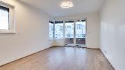 Pron�jem bytu 1+kk s balkonem a gar�ov�m st�n�m v ulici �ternovsk�, Praha 4 - Chodov.