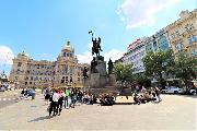 Pron�jem bytu 3+1 + hala + �atna + 2x koupelna (celkem 97 m²) na V�clavsk�m n�m�st�