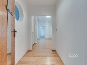 Pron�jem bytu 3+1 + hala + �atna + 2x koupelna (celkem 97 m²) na V�clavsk�m n�m�st�