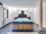 Pron�jem chalupy v srdci Krkono� � Svoboda nad �pou (380 m²)
