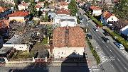 Pron�jem gar�� s pozemkem 450 m2, ul. Dob�ick�, Praha � Horn� Po�ernice.