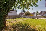 Pron�jem gar�� s pozemkem 450 m2, ul. Dob�ick�, Praha � Horn� Po�ernice.