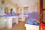 Pron�jem p�kn�ho bytu 2+kk+terasa, 67 m2 v centru Neveklova, okres Bene�ov.