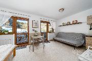 Z ob�v�ku p��mo na sjezdovku! Stylov� apartm�n 1+kk s balkonem a parkov�n�m � Prkenn� D�l