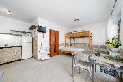Z ob�v�ku p��mo na sjezdovku! Stylov� apartm�n 1+kk s balkonem a parkov�n�m � Prkenn� D�l