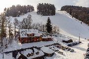 Z ob�v�ku p��mo na sjezdovku! Stylov� apartm�n 1+kk s balkonem a parkov�n�m � Prkenn� D�l