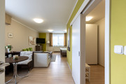 Pronjem zazen apartmn, Star Jin