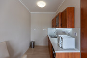 Pronjem zazen apartmn, Star Jin