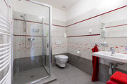 Pronjem zazen apartmn, Star Jin