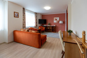 Pronjem zazen apartmn, Star Jin