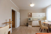 Pronjem zazen apartmn, Star Jin