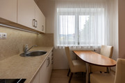 Pronjem zazen apartmn, Star Jin