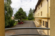 Pronjem zazen apartmn, Star Jin