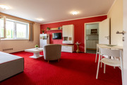 Pronjem zazen apartmn, Star Jin