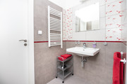 Pronjem zazen apartmn, Star Jin