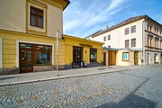 Hled�te ide�ln� m�sto pro sv� podnik�n�? Vyu�ijte prostor v centru Nov�ho Ji��na!
