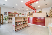 Hled�te ide�ln� m�sto pro sv� podnik�n�? Vyu�ijte prostor v centru Nov�ho Ji��na!